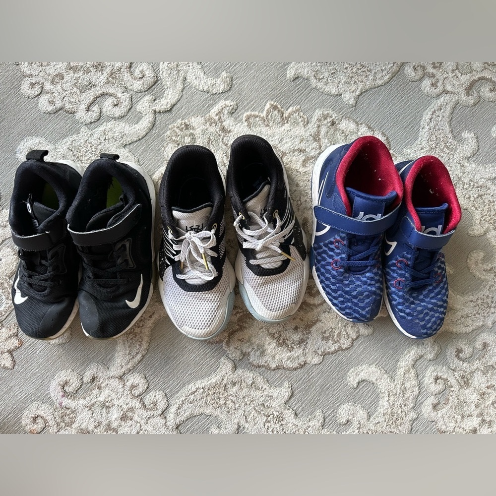 3 pairs of sneakers